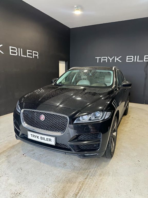 Gebraucht 2018 Jaguar F-Pace Portfolio SUV | 12.700 € (Superpreis) - Bild 1/4