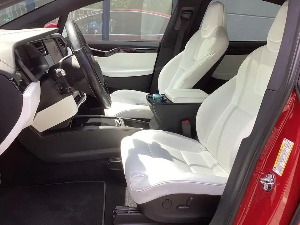 Gebraucht Tesla Model X 397 kW (541 PS) 2020 Sonderfarbe SUV