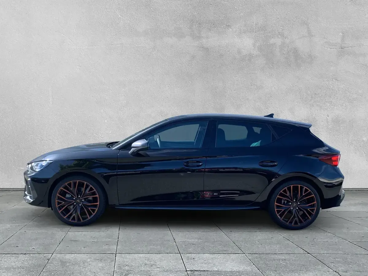Gebraucht Cupra Leon 150 PS (110 kW) 2025 Midnight schwarz metallic Limousine