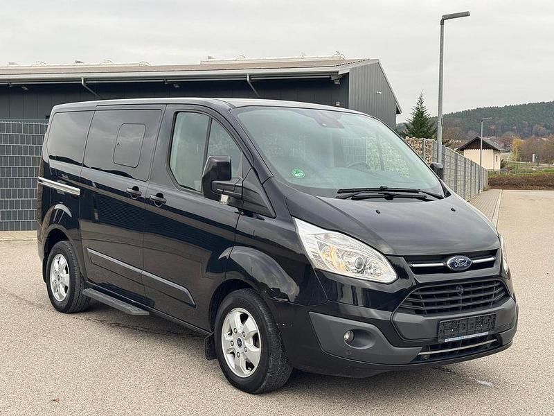 Schwarz Gebraucht 2017 Ford Tourneo Custom Titanium Van | 13.900 € (Superpreis) - Bild 1/4