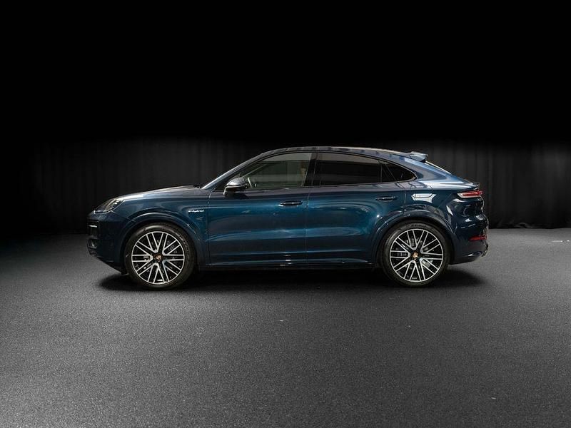 Gebraucht Porsche Cayenne 470 PS (345 kW) 2024 Blau SUV