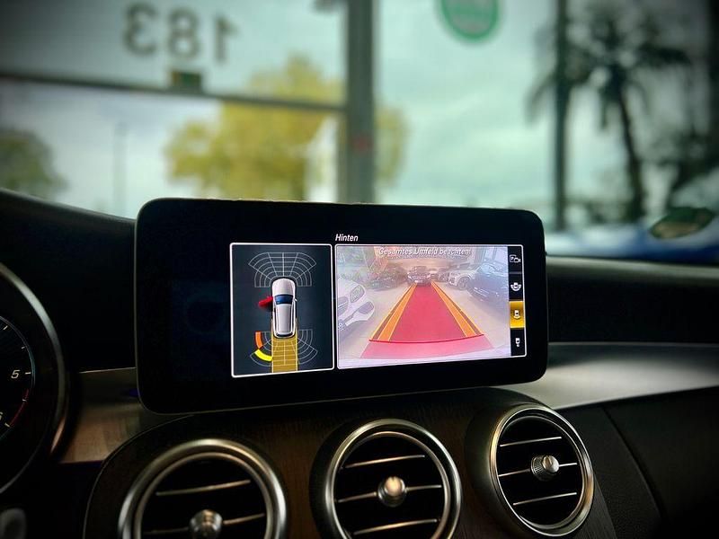 Gebraucht Mercedes C220 AMG line 194 PS (142 kW) 2019 Weiß Limousine