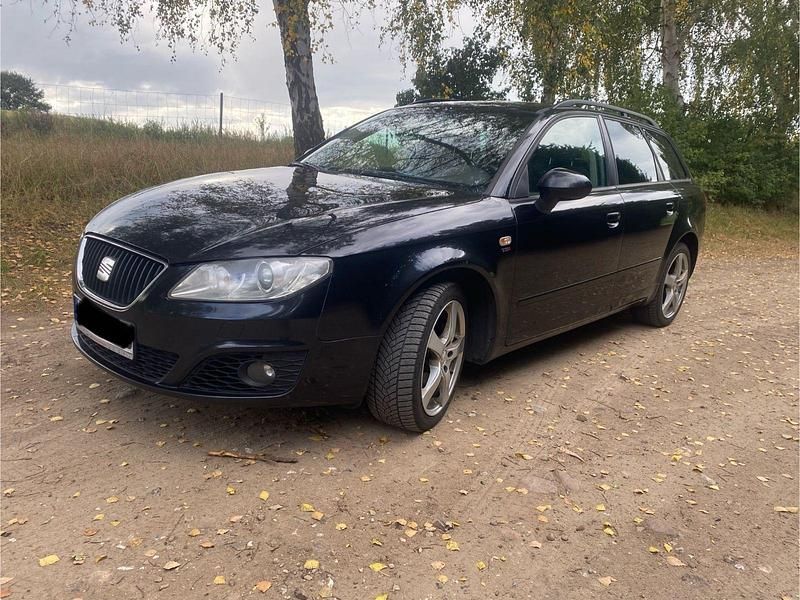 Schwarz Gebraucht 2011 Seat Exeo Sport Kombi | 2.800 € (Fairer Preis) - Bild 1/4