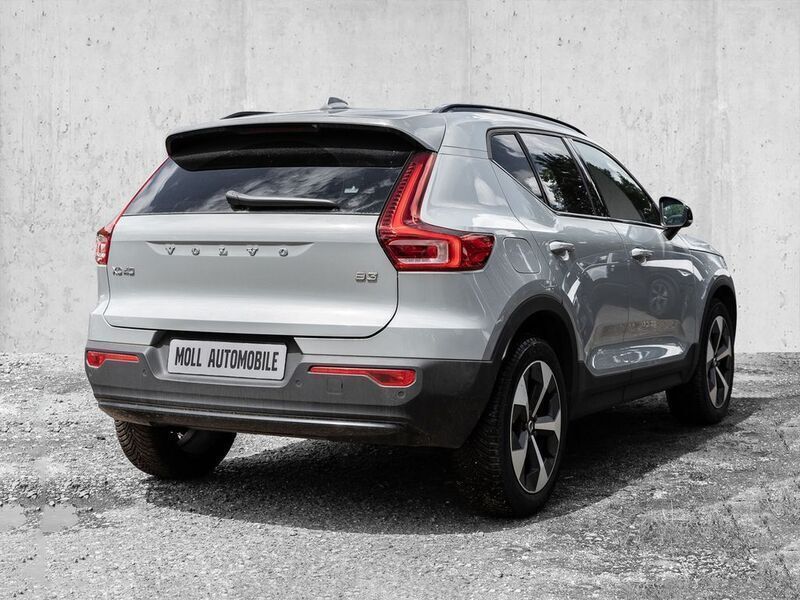 Gebraucht Volvo XC40 Plus 163 PS (119 kW) 2023 Grau SUV