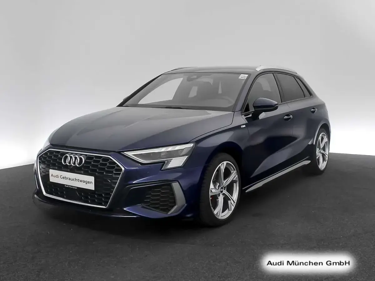 Gebraucht Audi A3 S-Line 150 PS (110 kW) 2023 Navarrablau metallic Limousine