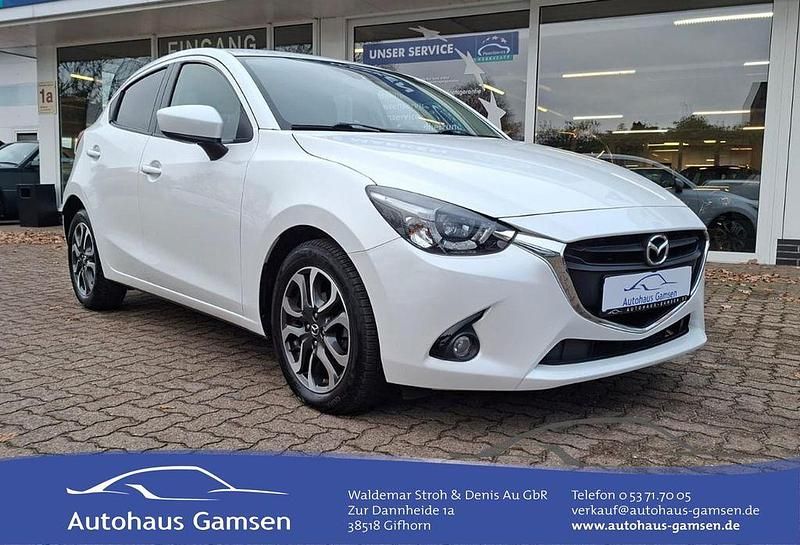 Weiß Gebraucht 2017 Mazda 2 Nakama Limousine | 10.690 € (Fairer Preis) - Bild 1/4