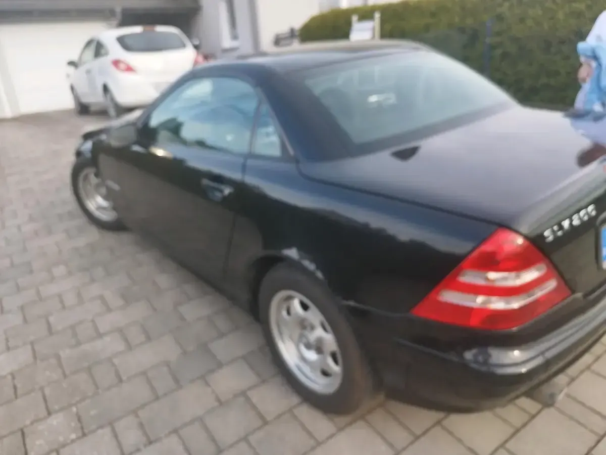 Second-hand Mercedes SLK200 163 CP (119 kW) 2002 Negru Cabrio
