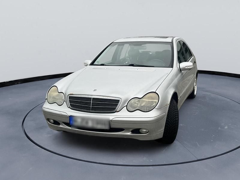 Gebraucht Mercedes C180 129 PS (94 kW) 2002 Silber Limousine