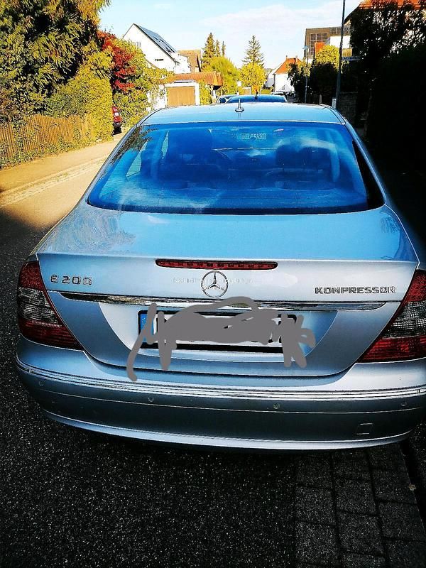 Gebraucht Mercedes E200 184 PS (135 kW) 2007 Silber Limousine