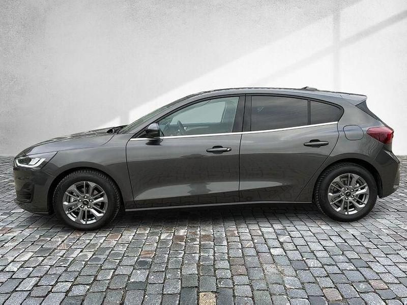 Gebraucht Ford Focus Titanium 125 PS (91 kW) 2024 Magnetic metallic Limousine