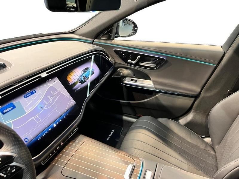 Gebraucht Mercedes E220 AMG 197 PS (144 kW) 2023 Schwarz Limousine