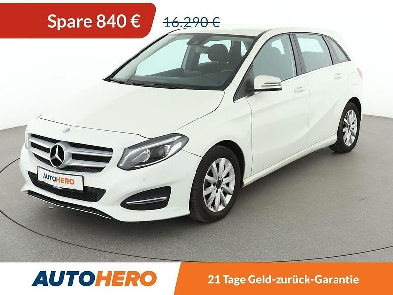 Weiß Gebraucht 2015 Mercedes B180 Style Van / Kleinbus | 14.980 € (Fairer Preis) - Bild 1/3