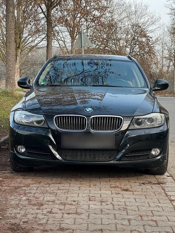 Gebraucht BMW 330 245 PS (180 kW) 2010 Schwarz Kombi