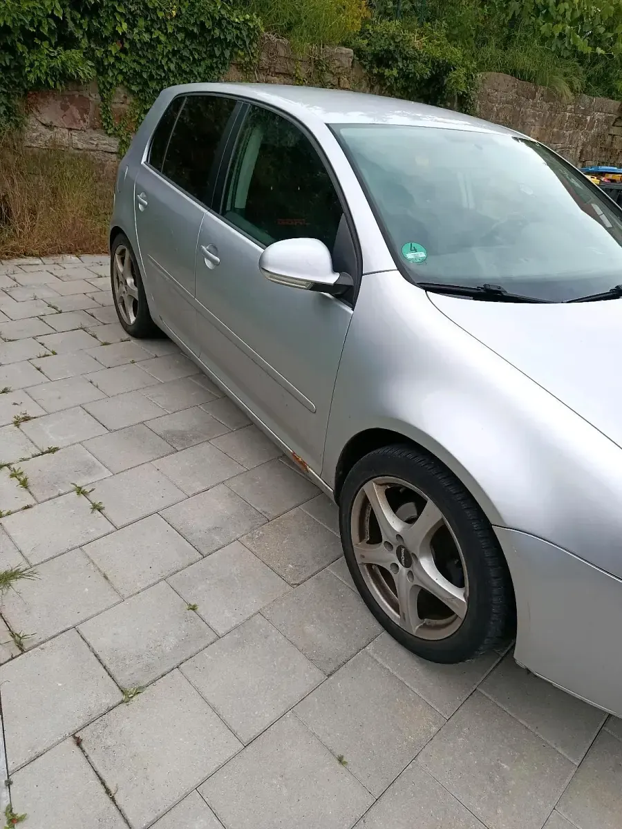Gebraucht VW Golf V 85 PS (62 kW) 2005 Silber Kleinwagen