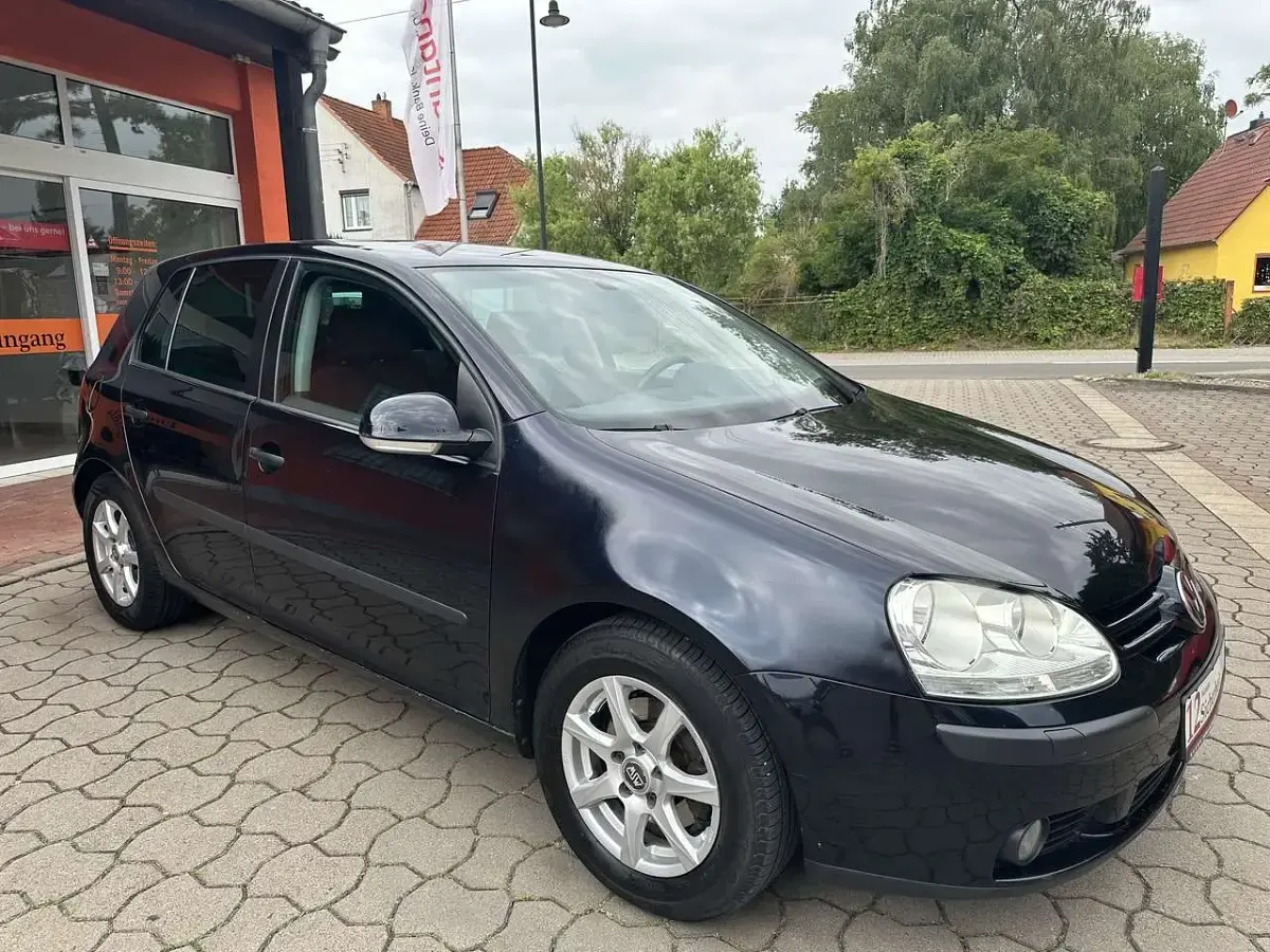 Gebraucht VW Golf IV Comfortline 102 PS (75 kW) 2004 Blau Kleinwagen