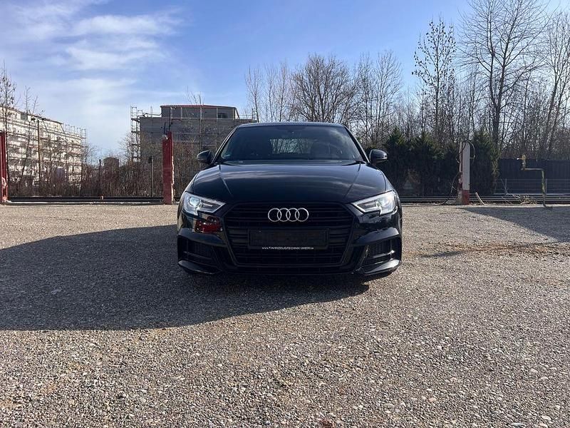 Gebraucht Audi A3 Sport 116 PS (85 kW) 2017 Schwarz Limousine