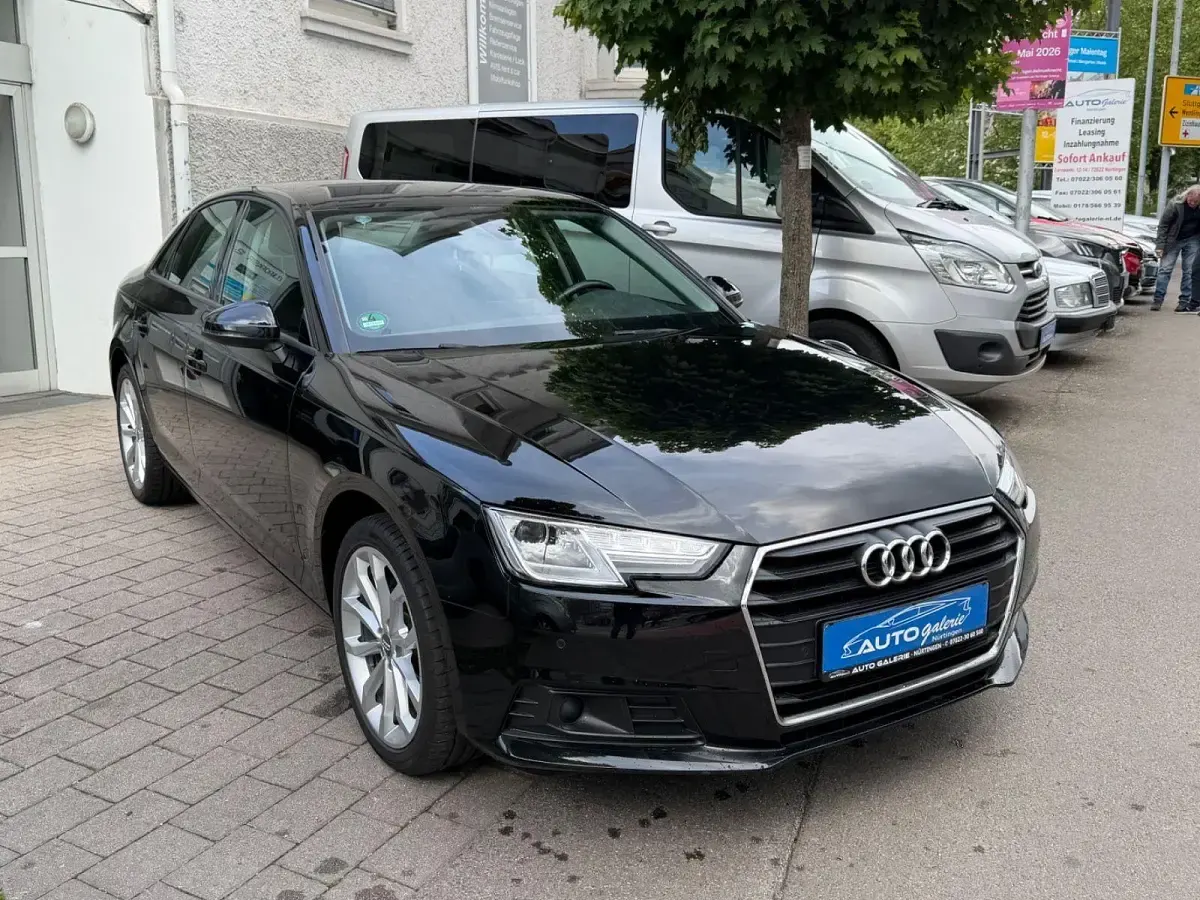 Gebraucht Audi A4 Basis 150 PS (110 kW) 2018 Schwarz Limousine