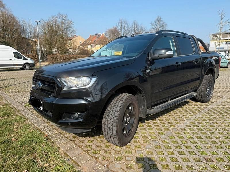 Second-hand Ford Ranger Limited 200 CP (147 kW) 2017 Negru Pickup