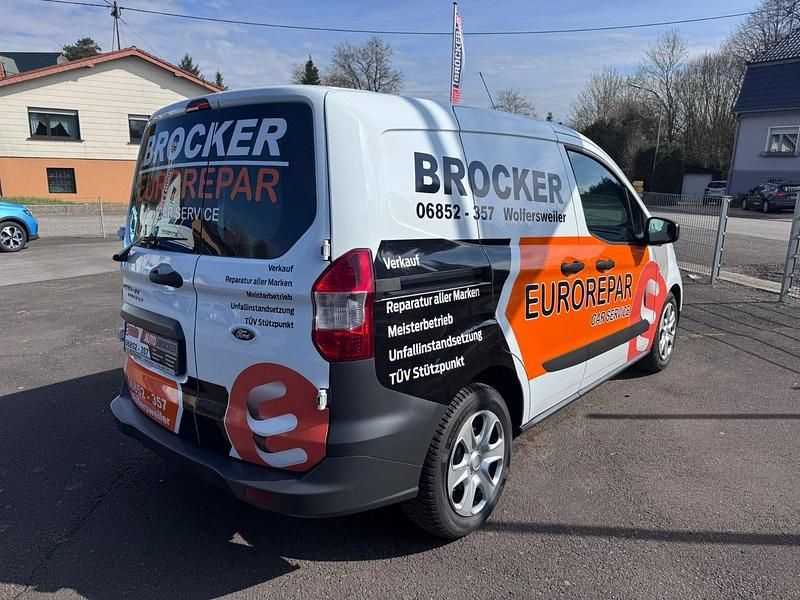 Używany Ford Transit Trend 101 KM (74 kW) 2023 Biały Minivan