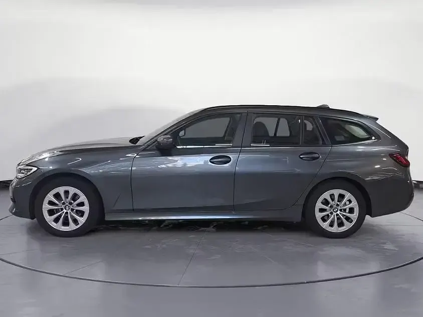Gebraucht BMW 320 190 PS (139 kW) 2022 Grau Kombi
