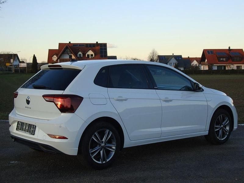 Gebraucht VW Polo Move 95 PS (69 kW) 2023 Weiß Limousine