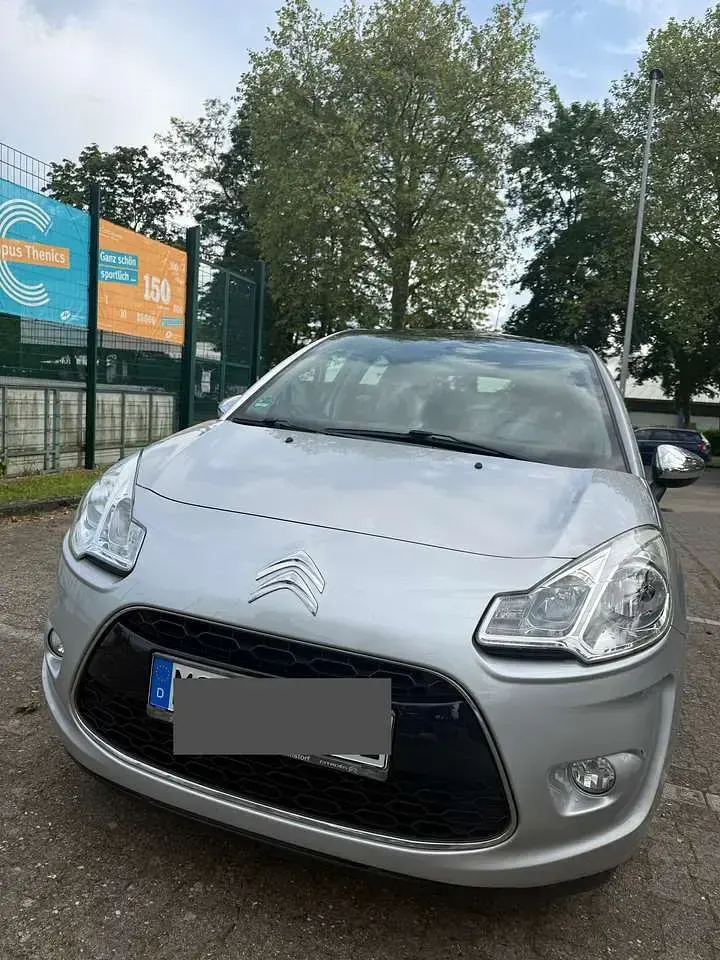 Usado Citroën C3 SELECTION 68 CV (50 kW) 2012 Gris Berlina