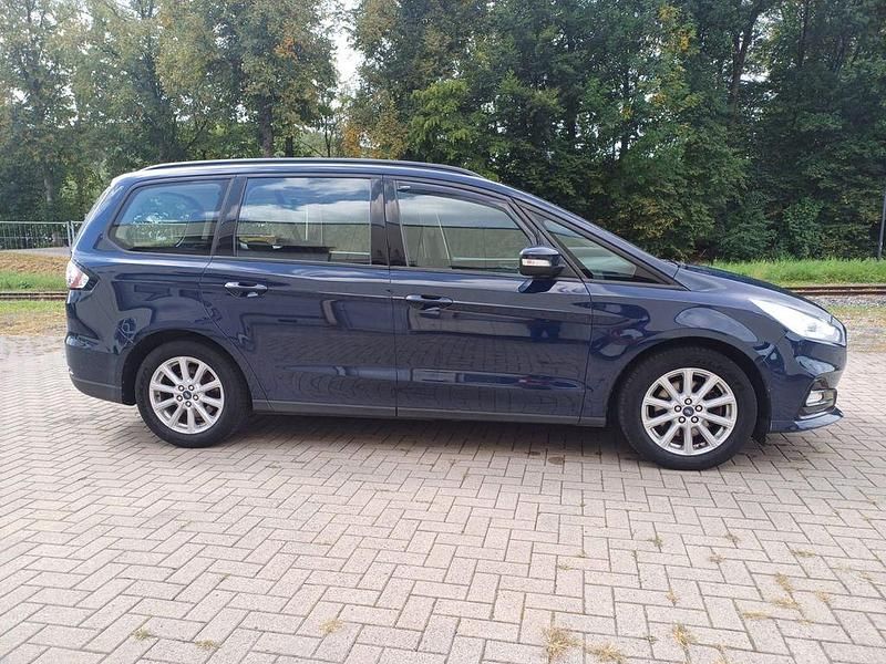 Gebraucht Ford Galaxy Trend 150 PS (110 kW) 2021 Blau Van / Kleinbus