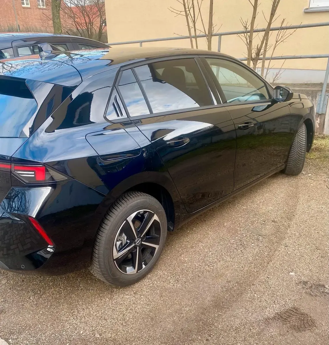 Usado Opel Astra 130 HP (95 kW) 2025 Preto Citadino