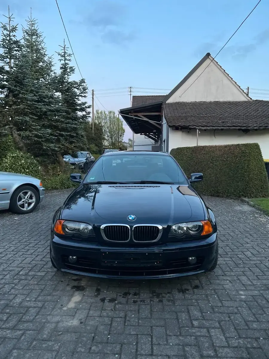 Gebraucht BMW 325 192 PS (141 kW) 2000 Blau Coupé