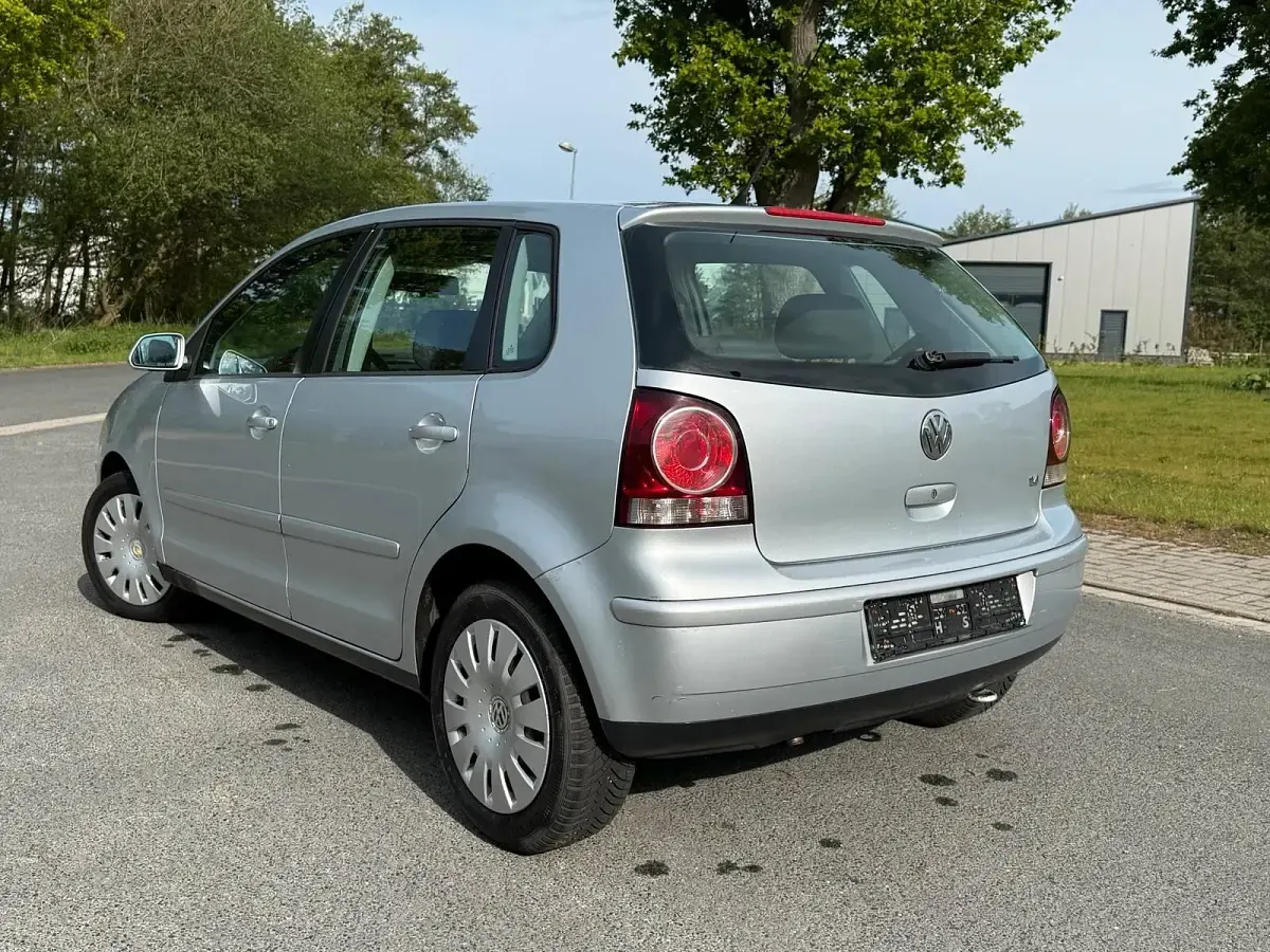 Brugt VW Polo 75 HK (55 kW) 2006 Sølv Hatchback