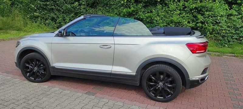 Gold Gebraucht 2021 VW T-Roc Cabriolet Style Cabrio | 21.390 € (Superpreis) - Bild 1/4