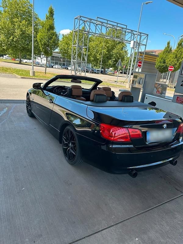 Gebraucht BMW 335 Cabriolet 306 PS (225 kW) 2011 Schwarz Cabrio