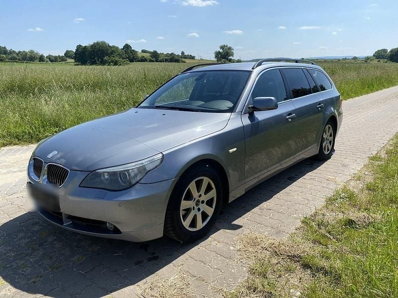 Gebraucht BMW 525 163 PS (119 kW) 2005 Silber Kombi