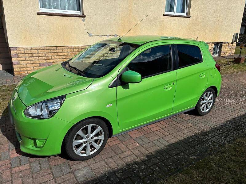 Gebraucht Mitsubishi Space Star 71 PS (52 kW) 2013 Grün Van / Kleinbus