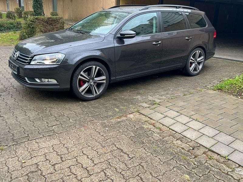 Gebraucht VW Passat Trendline 122 PS (89 kW) 2011 Braun Limousine