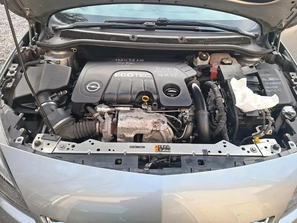 Gebraucht Opel Astra 110 PS (80 kW) 2015 Silber Kombi