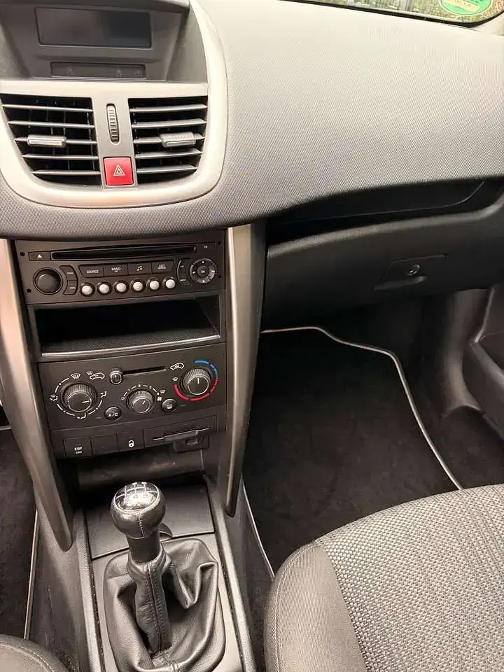 Gebraucht Peugeot 207 CC 120 PS (88 kW) 2013 Weiß Cabrio