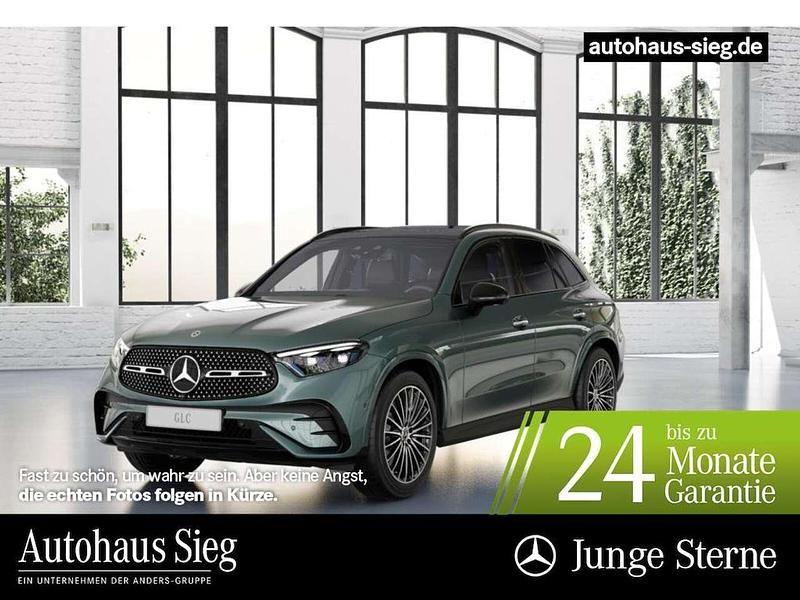 Grün Gebraucht 2024 Mercedes GLC300 AMG SUV | 69.594 € - Bild 1/2
