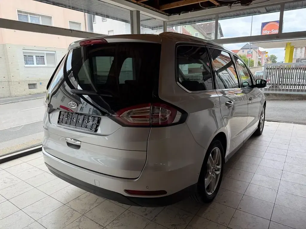Gebraucht Ford Galaxy Titanium 179 PS (131 kW) 2017 Silber Van / Kleinbus