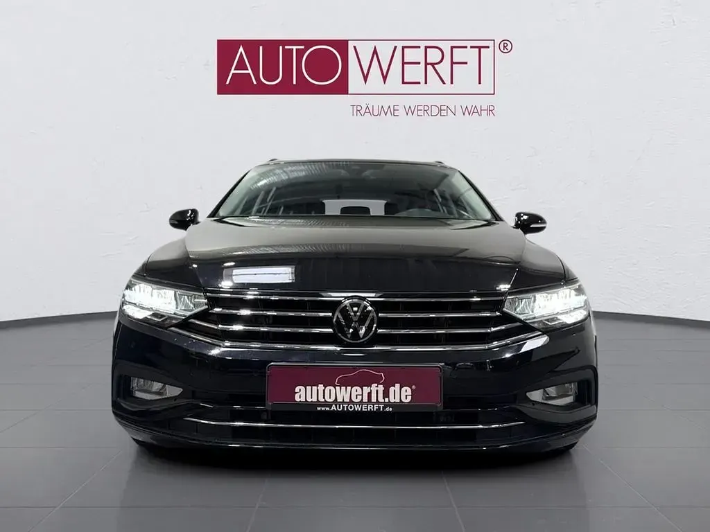 Gebraucht VW Passat Business 150 PS (110 kW) 2023 Schwarz Kombi