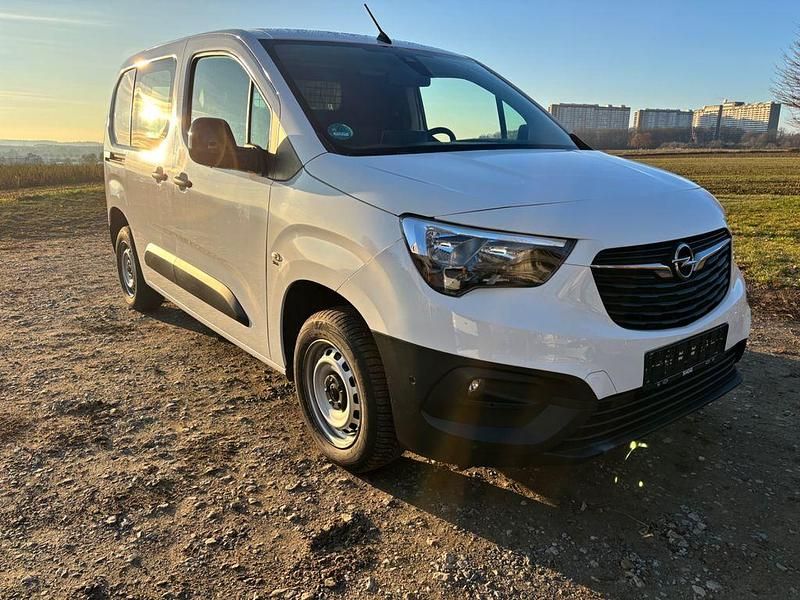 Gebraucht Opel Combo Edition 102 PS (75 kW) 2022 Weiß Van / Kleinbus