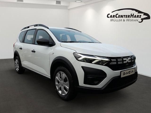 Neu Dacia Jogger Essentiel 101 PS (74 kW) 2025 Weiß Van / Kleinbus