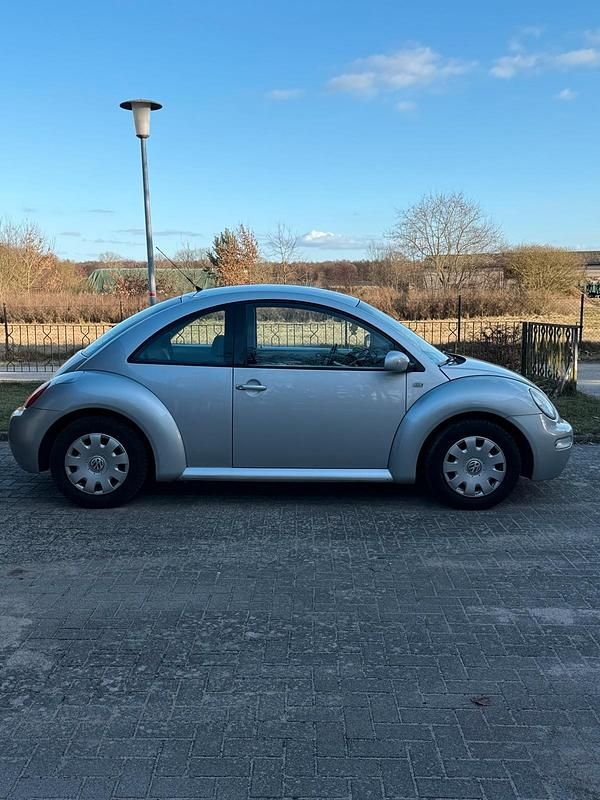 Gebraucht VW Beetle 75 PS (55 kW) 2002 Silber Kleinwagen