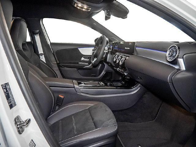 Gebraucht Mercedes A200 AMG line 150 PS (110 kW) 2026