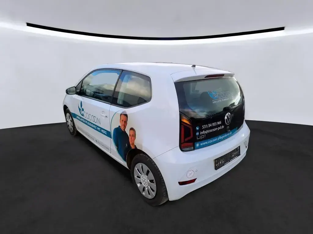 Używany VW up! 65 KM (47 kW) 2022 Biały Hatchback