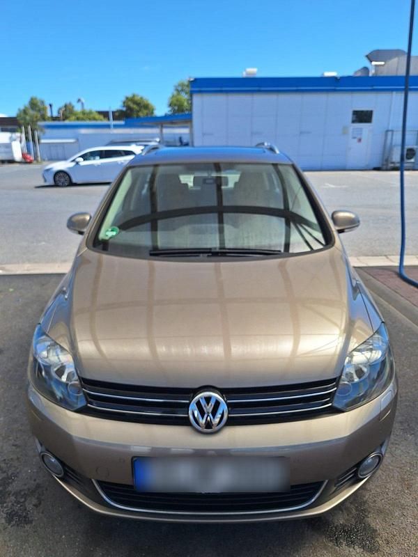 Braun Gebraucht 2009 VW Golf Plus Cross Comfortline Van / Kleinbus | 8.650 € (Teuer) - Bild 1/4