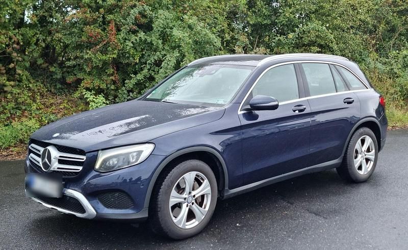 Andere farben Gebraucht 2016 Mercedes GLC220 SUV | 23.000 € (Fairer Preis) - Bild 1/4