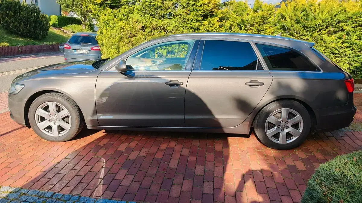Gebraucht Audi A6 Ambiente 204 PS (150 kW) 2014 Grau Kombi