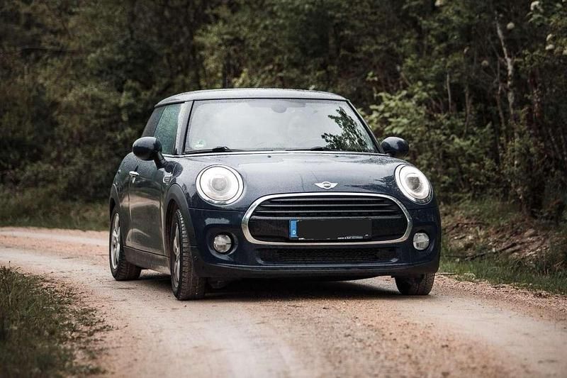 Second-hand Mini Cooper 136 CP (100 kW) 2017 Albastru Hatchback