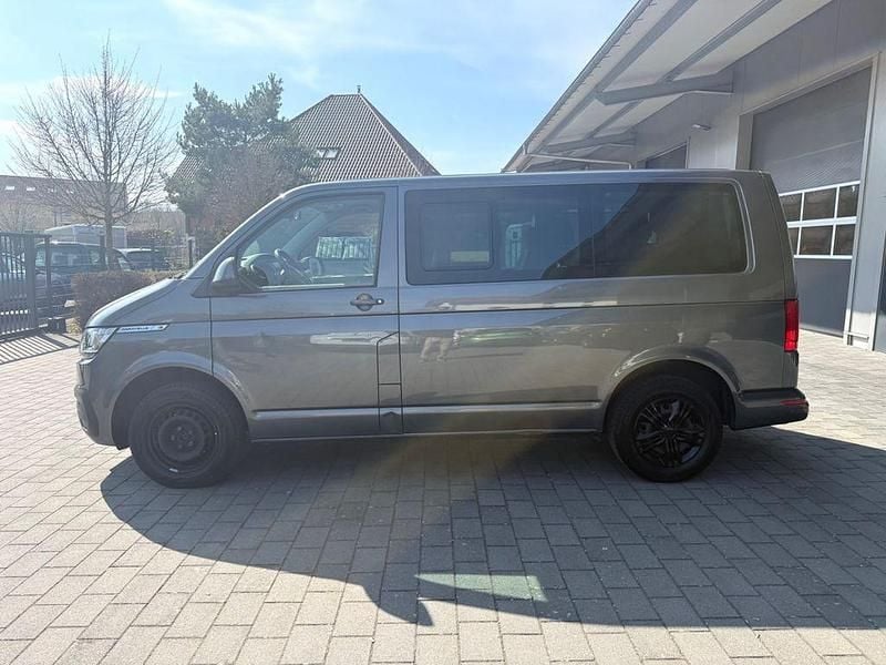 Gebraucht VW T6.1 150 PS (110 kW) 2021 Indiumgrau metallic Van